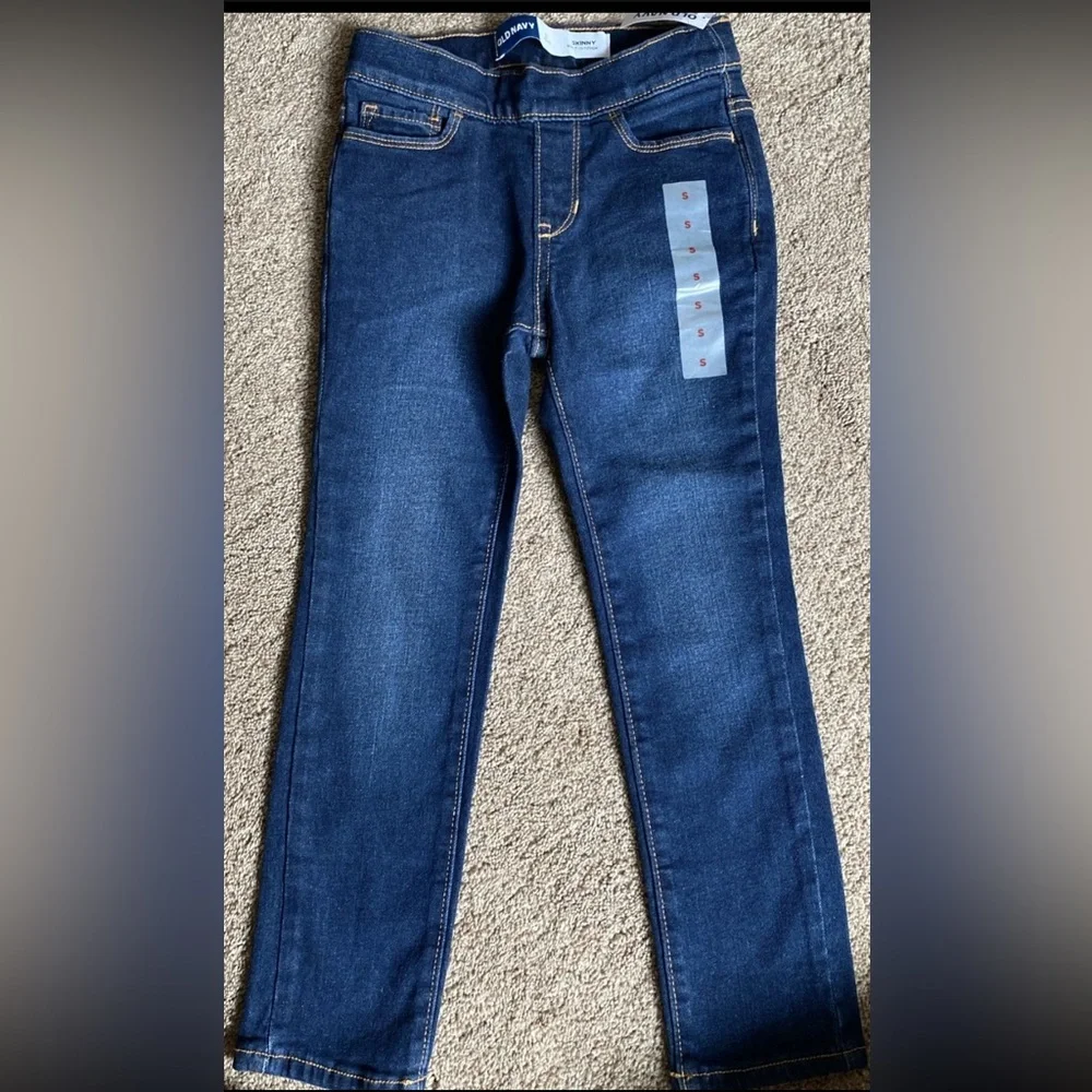 NWT Cat & Jack and Old Navy Girl’s Jean Bundle. Size 6 and 6/7. Skinny And Flare